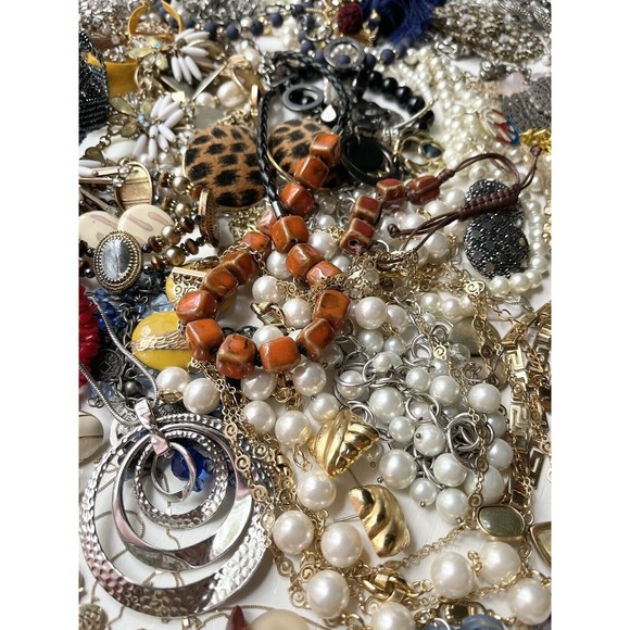 Vintage To Now Jewelry 25 Pc Lot Of Jewelry, No Junk All Wearable Or Resell - Picture 7 of 10